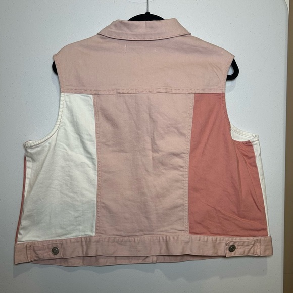 Chic Denim Colorblock Vest - Pink and White. Cropped Style. - Picture 2 of 8